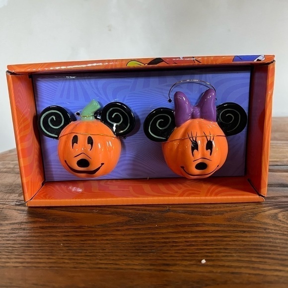 Disney Other - MICKEY and minnie ceramic salt and pepper shakers NIB
